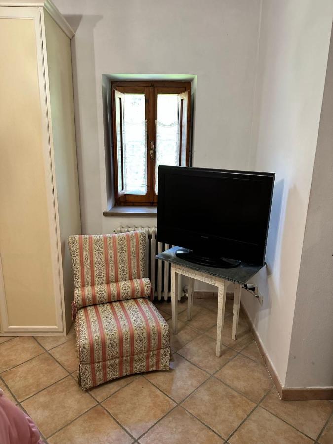 Hotel La Casa Dei Fagiani Foligno Esterno foto