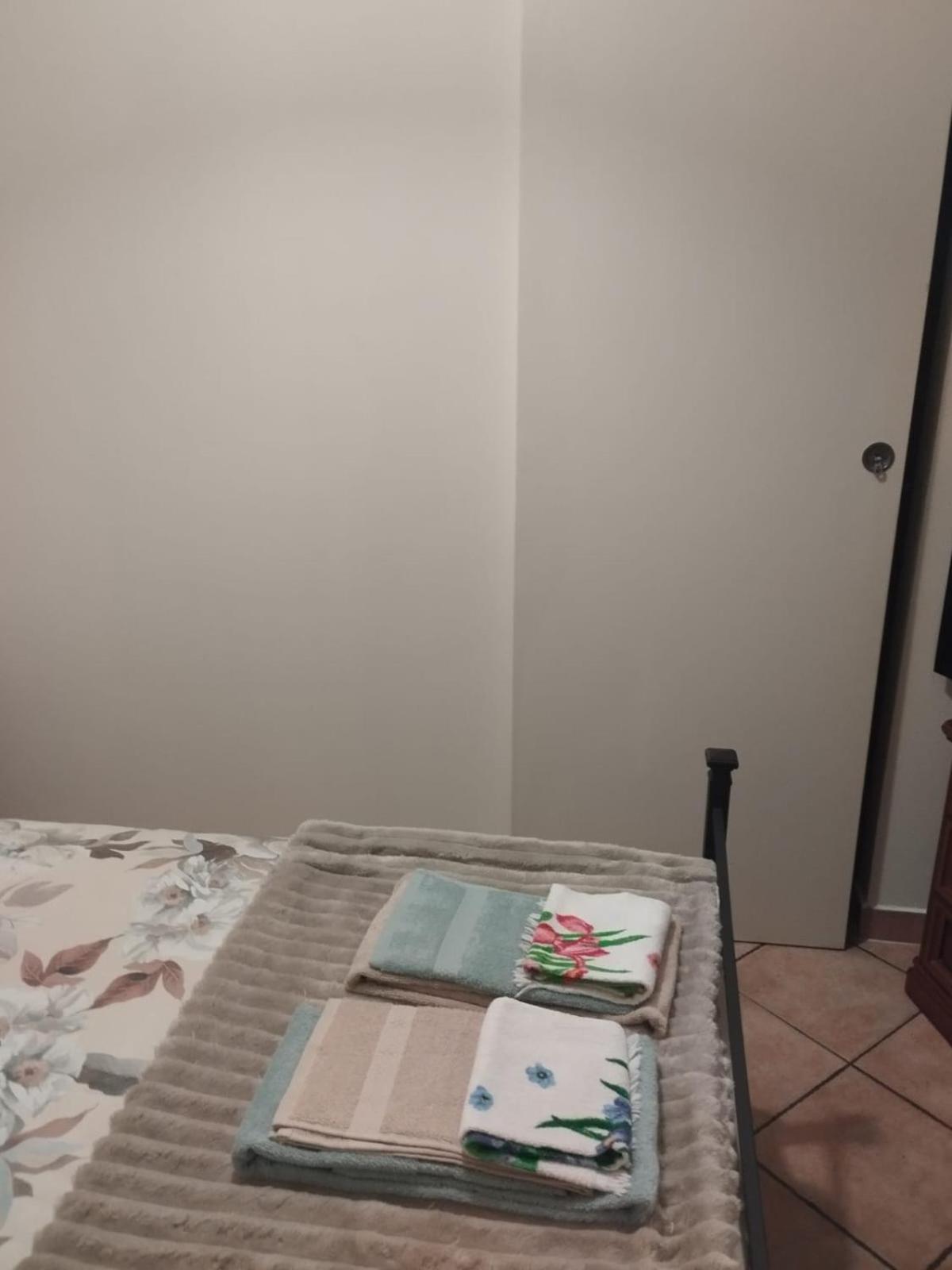 Hotel La Casa Dei Fagiani Foligno Esterno foto