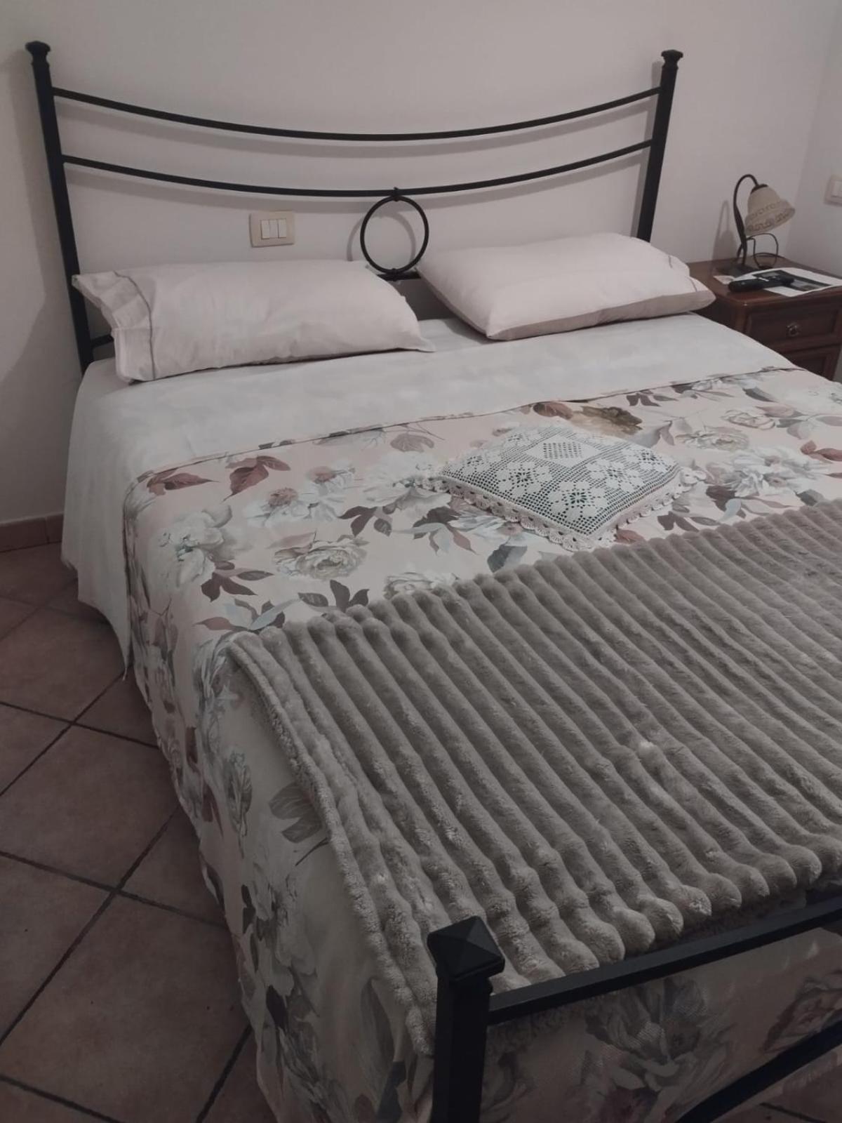 Hotel La Casa Dei Fagiani Foligno Esterno foto